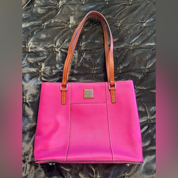 Dooney and Bourke Lexington Tote with dustbag - Picture 1 of 9